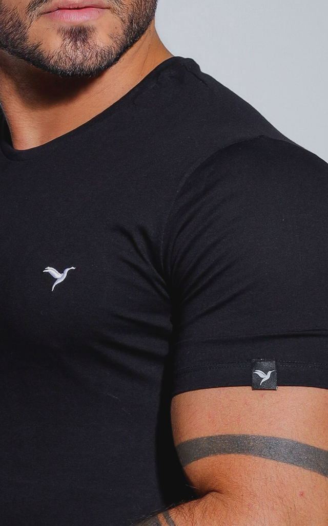 Camiseta Básica - Preto