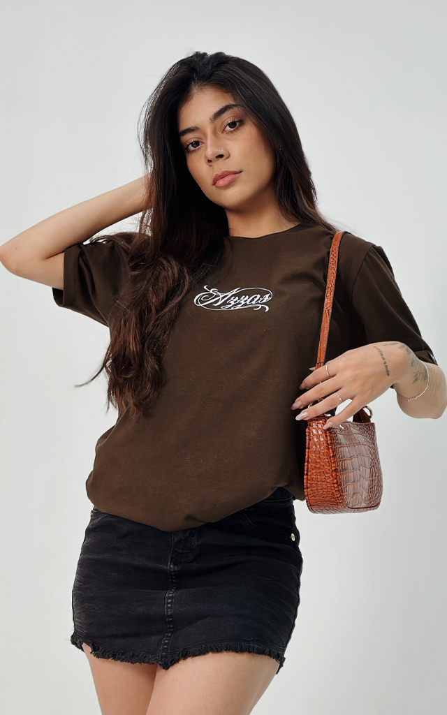 Camiseta Fendas - Marrom